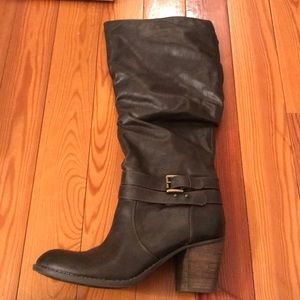 Dark brown boots